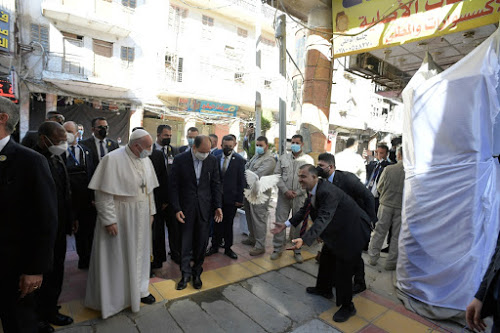 Pope Francis holds notable gathering with Iraq's top Shi'ite minister