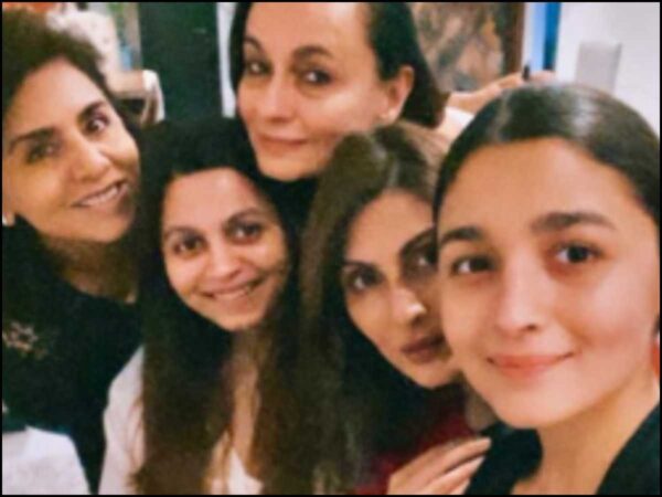 Alia Bhatt's "Shaking Birthday Celebrations" Included Hanging Out With Neetu Kapoor And Some Couch Time. See Pics